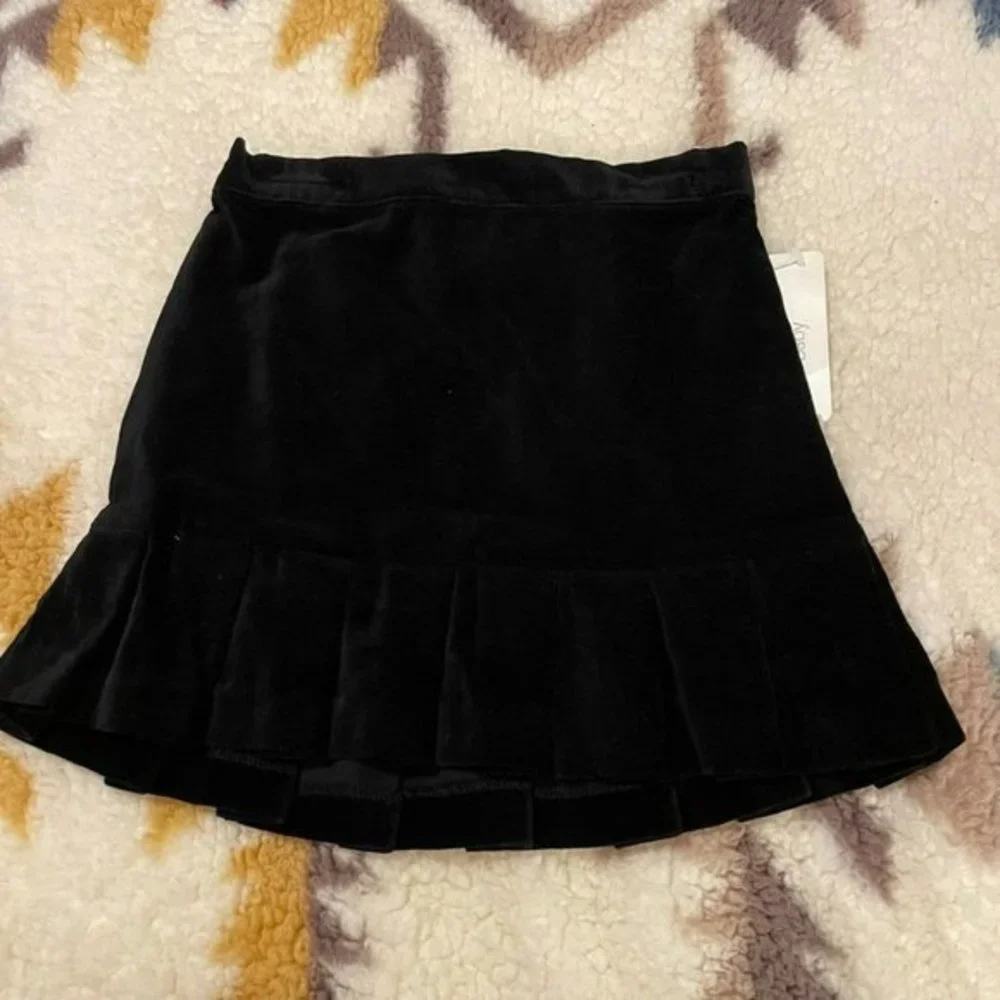 Kids Korner‎ Baby Velvet Skirt and Tights